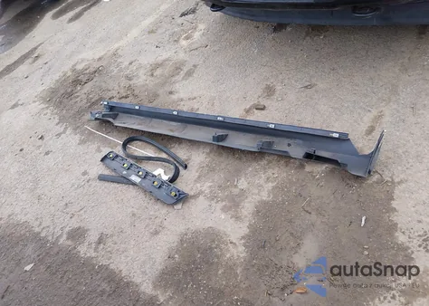 2017 Volvo Xc60 T5 Inscription из США, поврежденный, VIN YV440MDU6H2105483